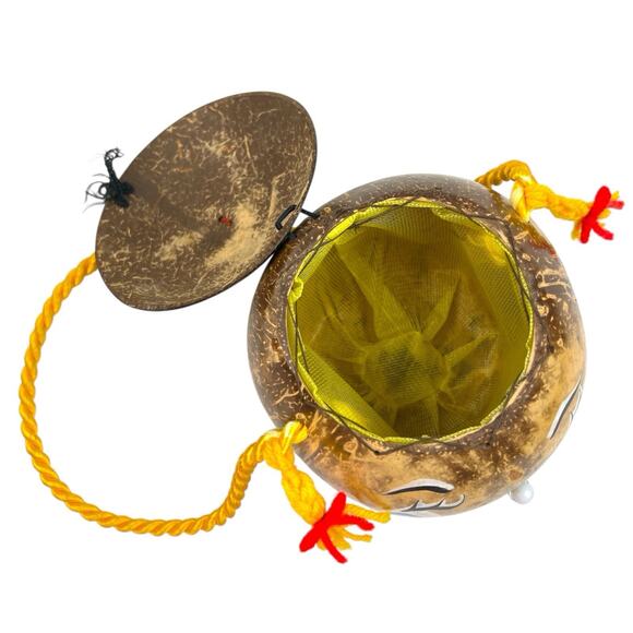 Vintage Kitschy Bahamas Coconut Purse Bank Tiki Folk Art Souvenir Novelty Bag - Picture 6 of 9